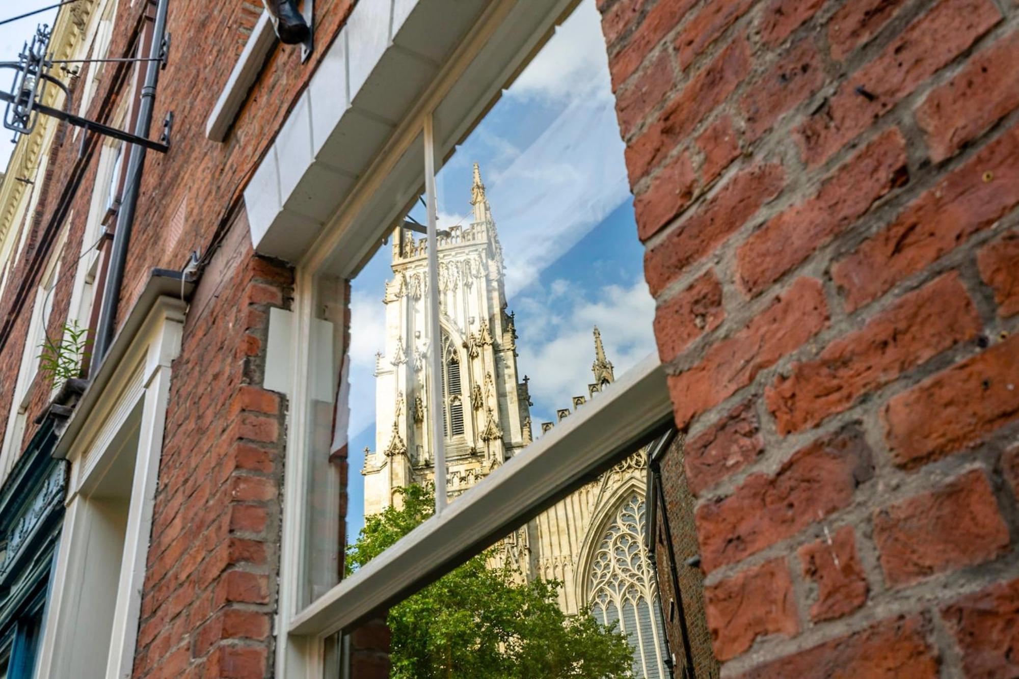 19 High Petergate - Next To Minster *